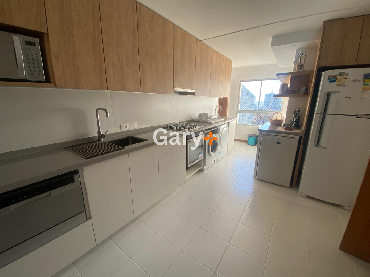 Apartamento ID.28363 - Apartamento 3 dormitorios en alquiler temporal,. Playa Brava, Punta del Este