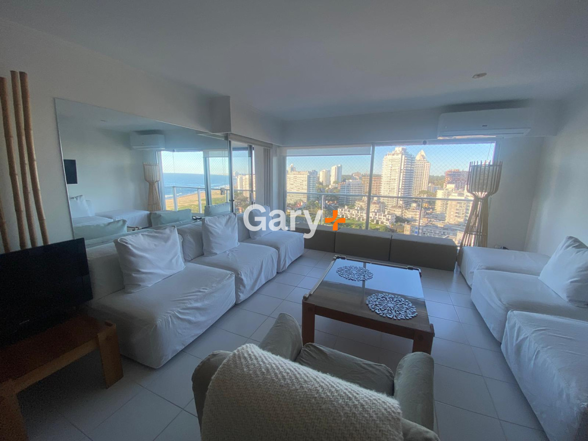 Apartamento ID.28363 - Apartamento 3 dormitorios en alquiler temporal,. Playa Brava, Punta del Este