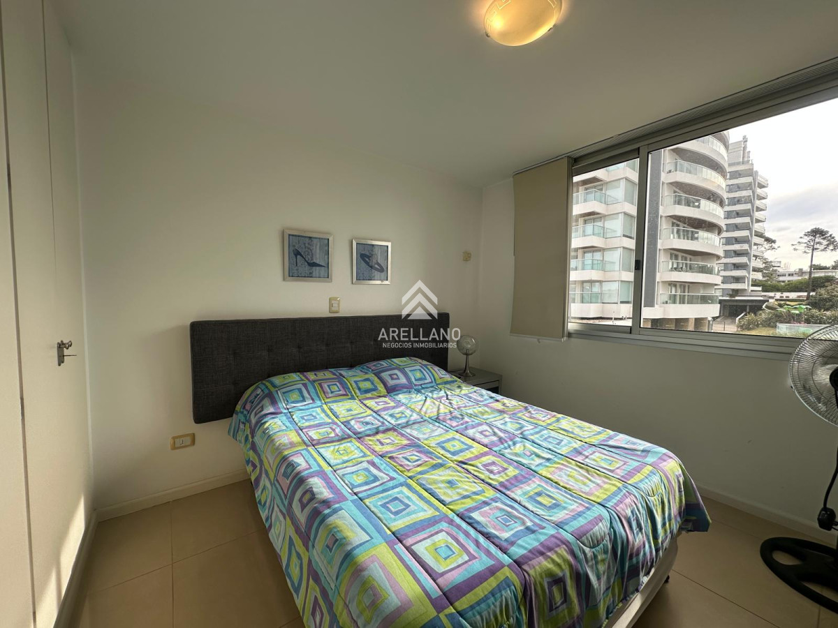 Apartamento ID.5700 - Apartamento en venta de 3 dormitorios en Playa Brava 