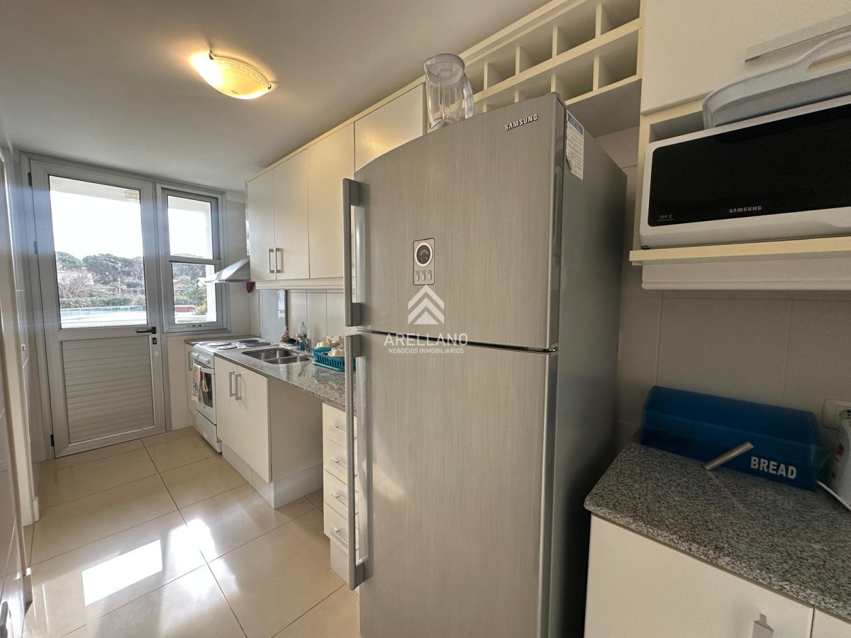 Apartamento ID.5700 - Apartamento en venta de 3 dormitorios en Playa Brava 