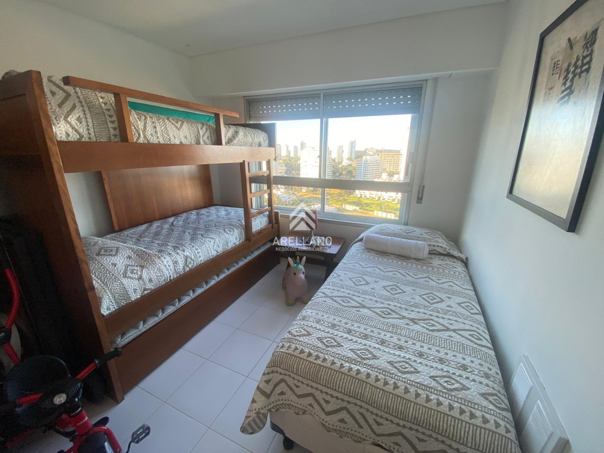 Apartamento ID.4238 - Apartamento 3 dormitorios en alquiler temporal Playa Brava, Punta del Este