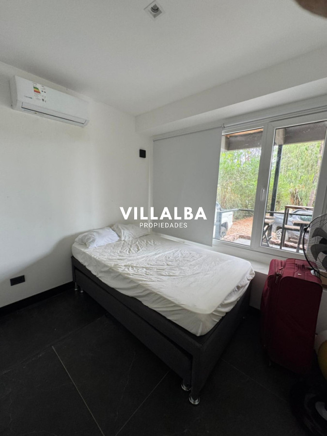 Apartamento ID.4622 - Excelente Casa en venta, 2 dormitorios, 1000 metros de terreno, Chacras del Pinar, Maldonado