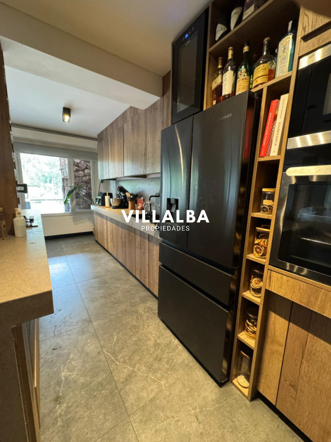 Apartamento ID.4622 - Excelente Casa en venta, 2 dormitorios, 1000 metros de terreno, Chacras del Pinar, Maldonado