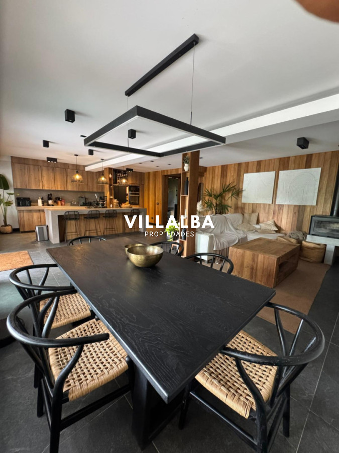 Apartamento ID.4622 - Excelente Casa en venta, 2 dormitorios, 1000 metros de terreno, Chacras del Pinar, Maldonado