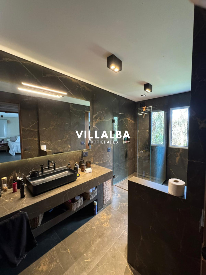 Apartamento ID.4622 - Excelente Casa en venta, 2 dormitorios, 1000 metros de terreno, Chacras del Pinar, Maldonado