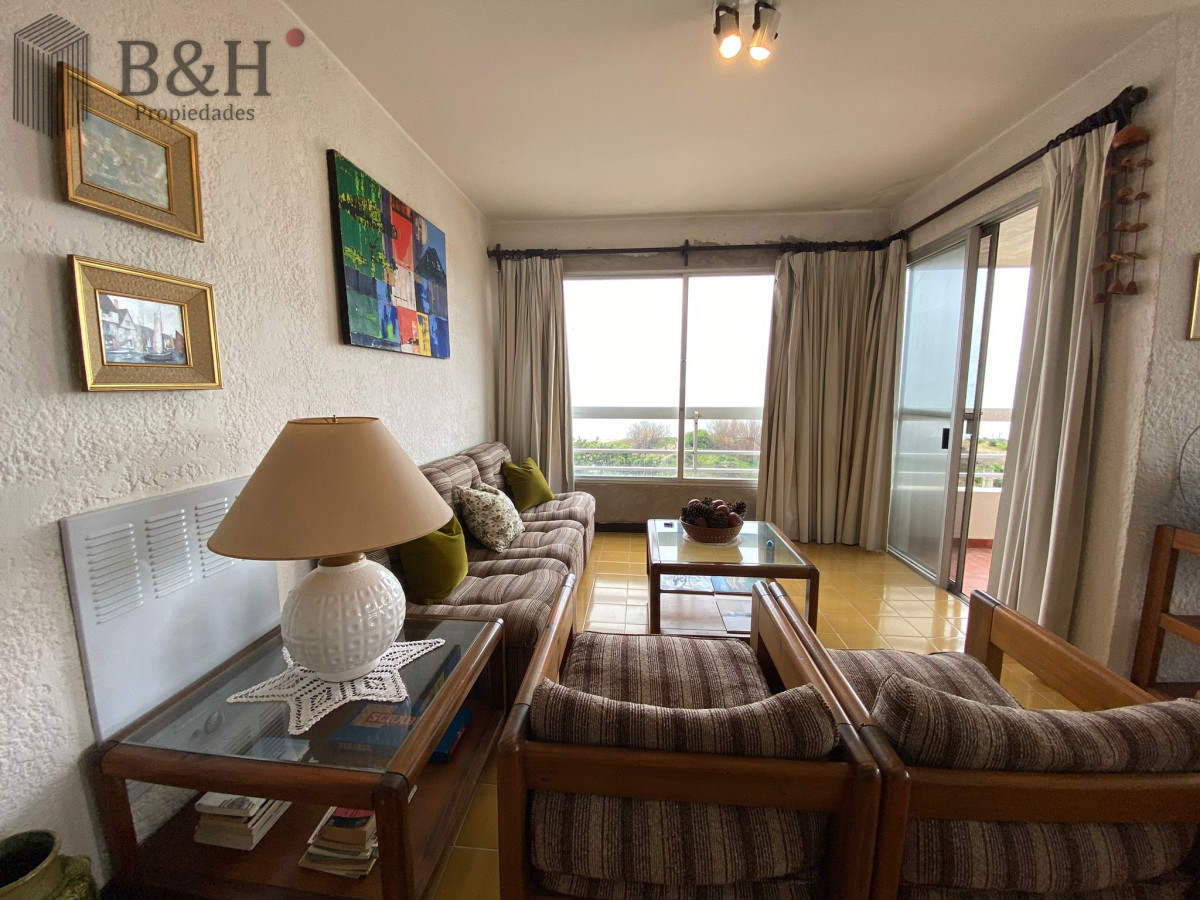 Apartamento ID.5536 - Apartamento en venta de 3 dormitorios primera linea, Mansa