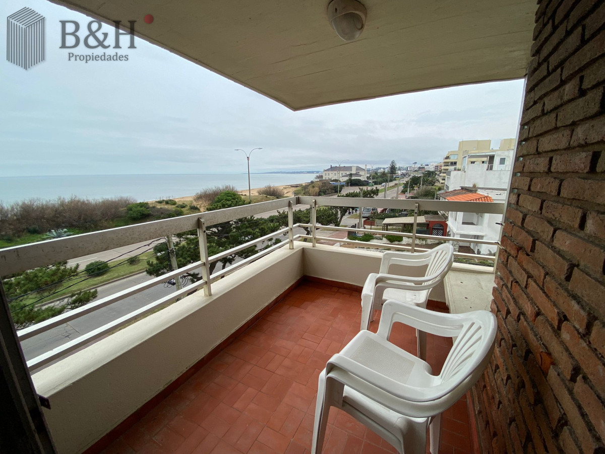 Apartamento ID.5536 - Apartamento en venta de 3 dormitorios primera linea, Mansa