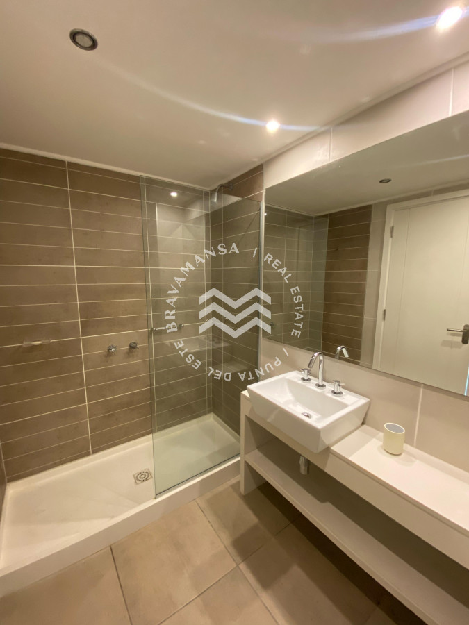 Apartamento ID.469 - Penthouse en alquiler invernal - temporal, Playa Brava Punta del Este