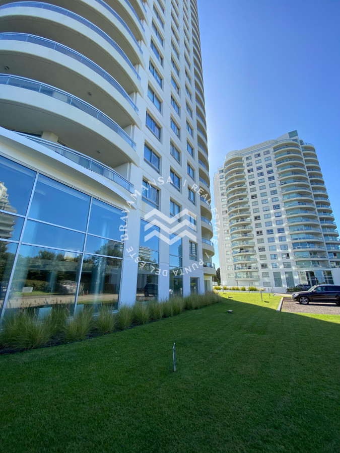 Apartamento ID.469 - Penthouse en alquiler invernal - temporal, Playa Brava Punta del Este