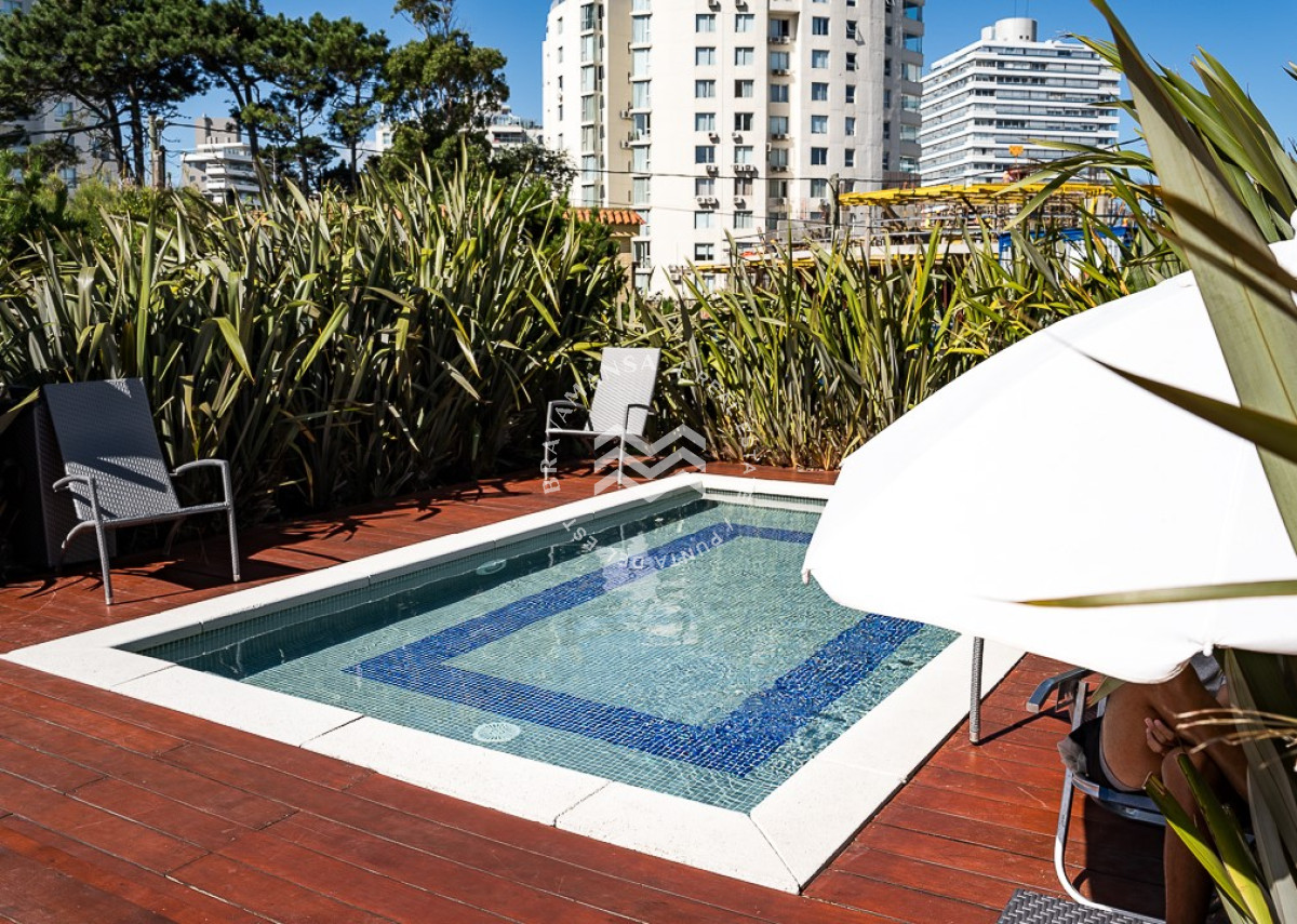 Apartamento ID.468 - Apartamento en alquiler temporal, 2 dormitorios y 2 baños, Playa Brava