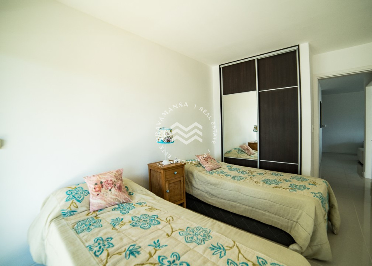 Apartamento ID.468 - Apartamento en alquiler temporal, 2 dormitorios y 2 baños, Playa Brava