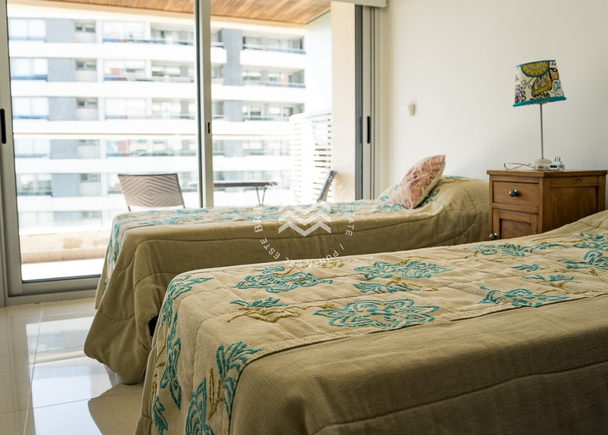 Apartamento ID.468 - Apartamento en alquiler temporal, 2 dormitorios y 2 baños, Playa Brava