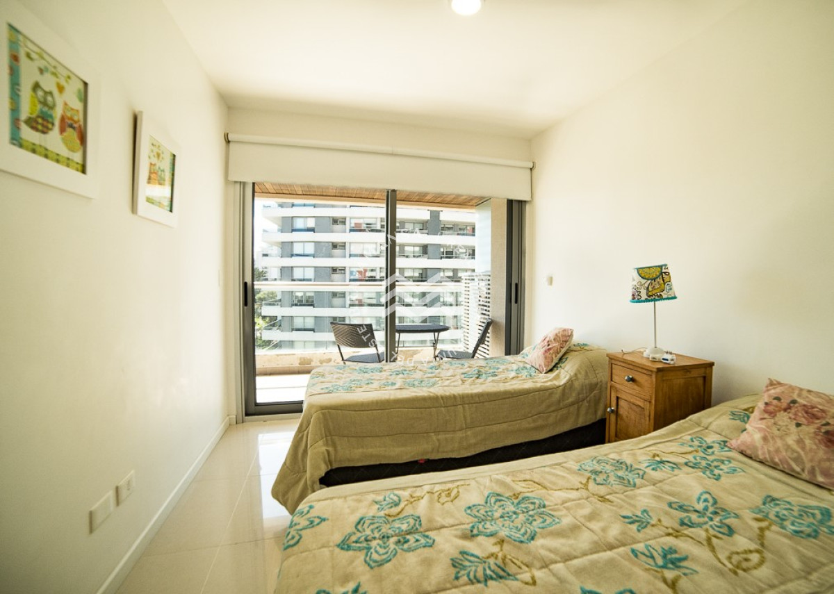 Apartamento ID.468 - Apartamento en alquiler temporal, 2 dormitorios y 2 baños, Playa Brava