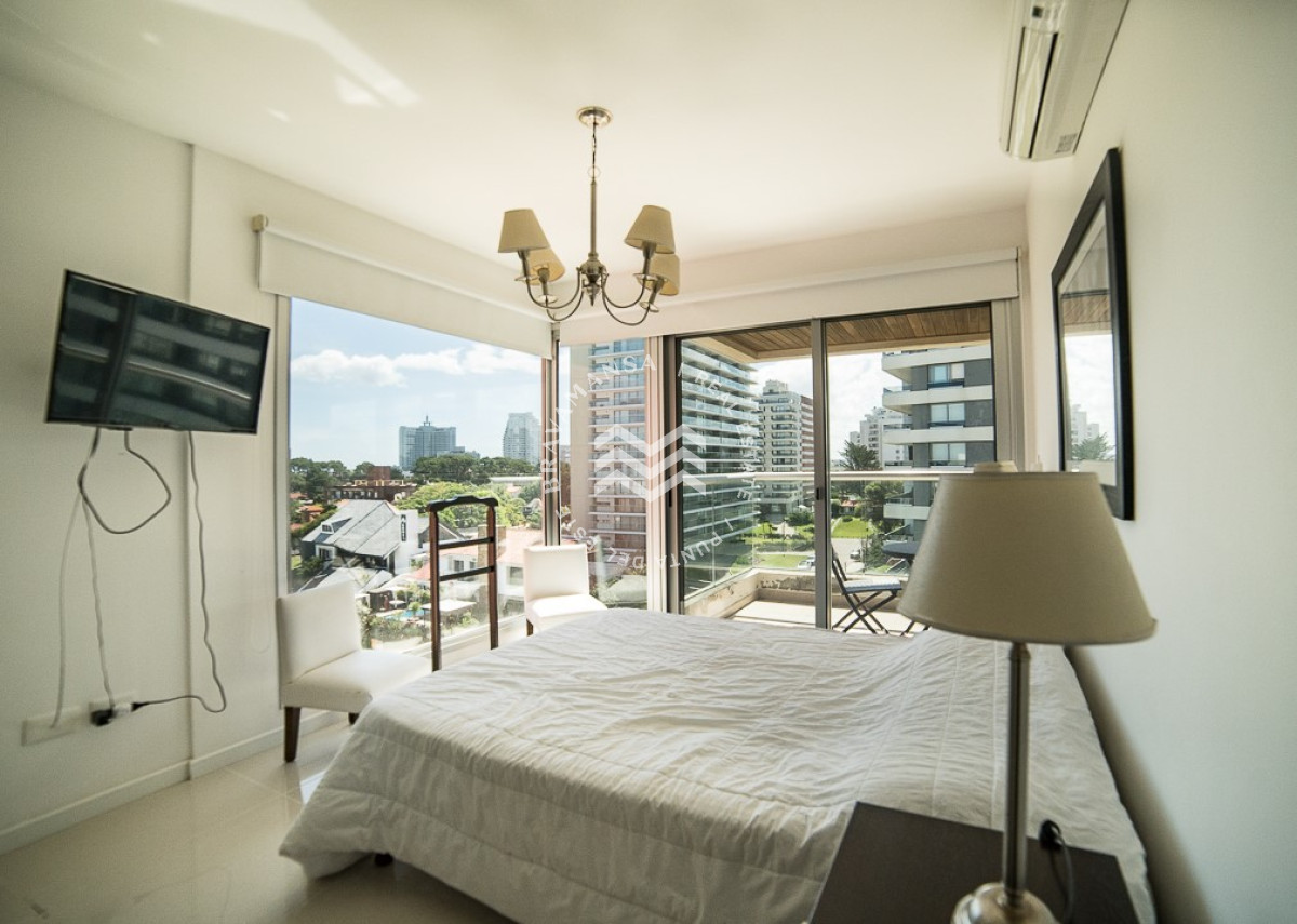 Apartamento ID.468 - Apartamento en alquiler temporal, 2 dormitorios y 2 baños, Playa Brava