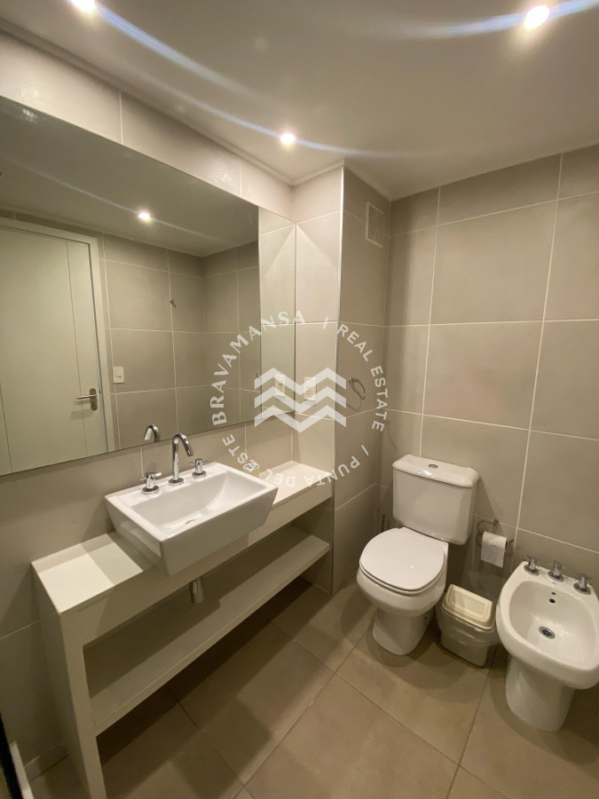 Apartamento ID.469 - Penthouse en alquiler invernal - temporal, Playa Brava Punta del Este