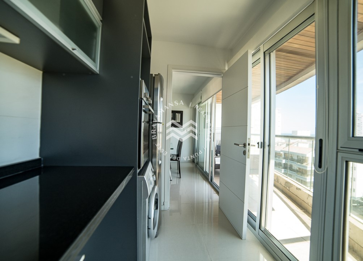 Apartamento ID.468 - Apartamento en alquiler temporal, 2 dormitorios y 2 baños, Playa Brava