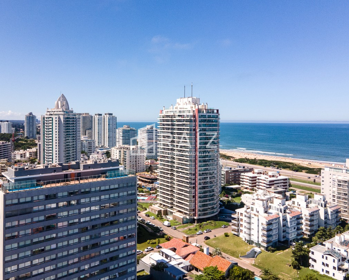 Apartamento ID.10373 - Apartamento en alquiler temporal, 2 dormitorios y 2 baños, Playa Brava