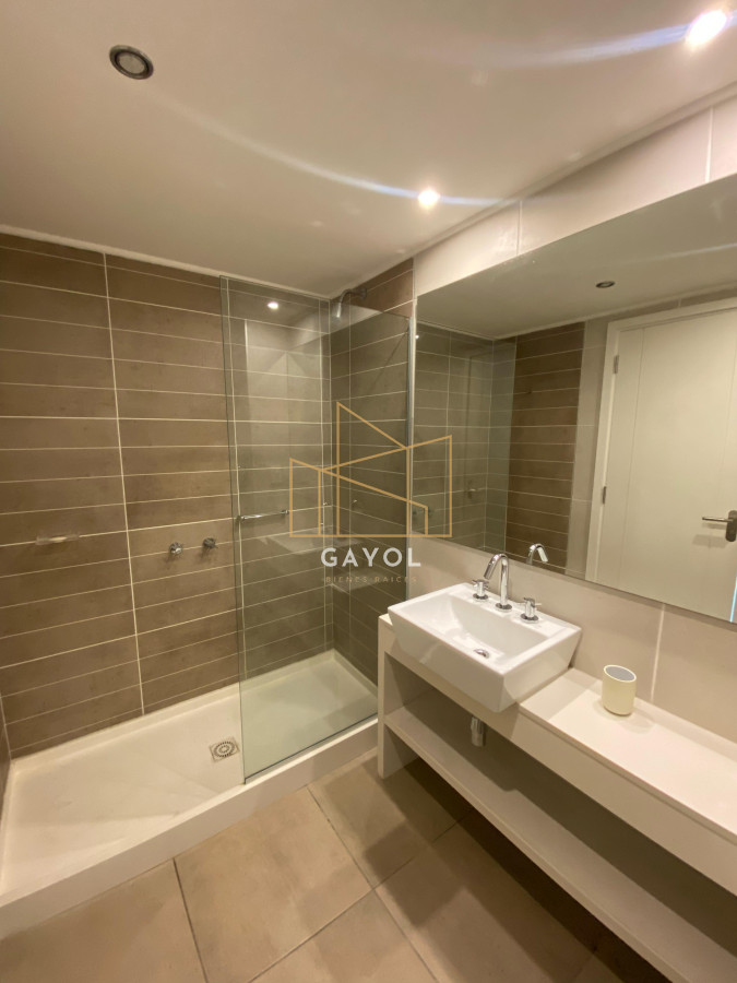 Apartamento ID.1256 - Penthouse en alquiler anual, Playa Brava Punta del Este