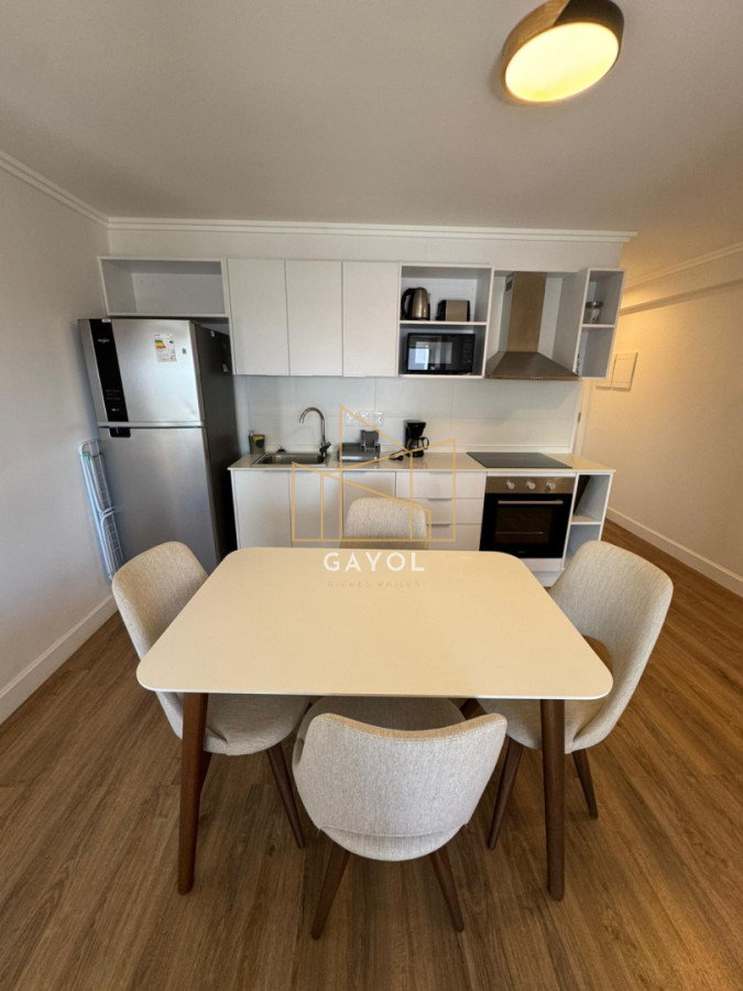Apartamento ID.1258 - Apartamento en alquiler anual, 2 dormitorios, 2 baños, Parada 15, Punta del Este