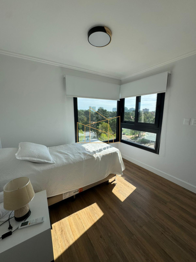 Apartamento ID.1258 - Apartamento en alquiler anual, 2 dormitorios, 2 baños, Parada 15, Punta del Este