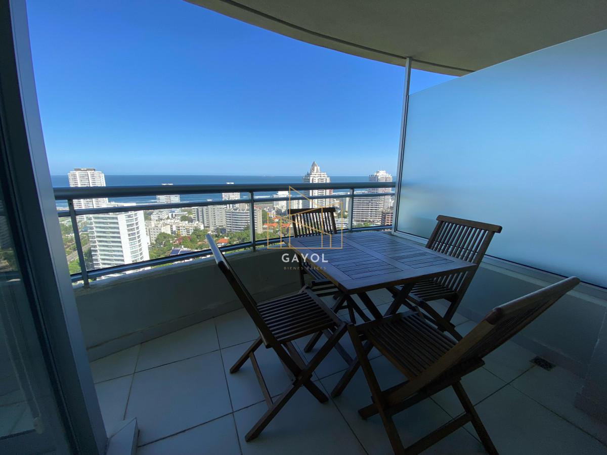 Apartamento ID.1256 - Penthouse en alquiler anual, Playa Brava Punta del Este