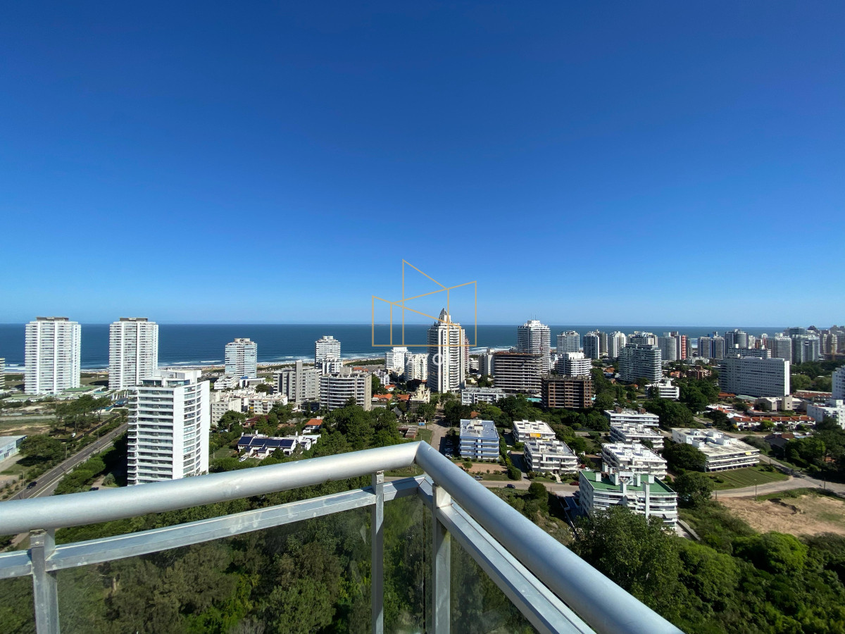 Apartamento ID.1256 - Penthouse en alquiler anual, Playa Brava Punta del Este