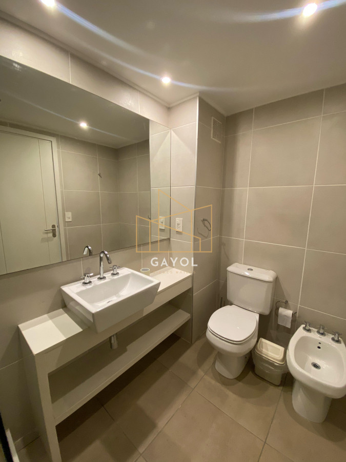 Apartamento ID.1256 - Penthouse en alquiler anual, Playa Brava Punta del Este