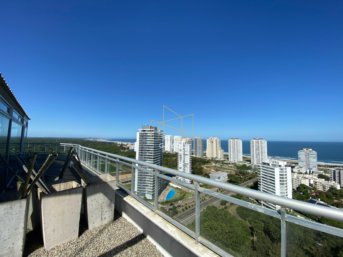 Apartamento ID.1256 - Penthouse en alquiler anual, Playa Brava Punta del Este