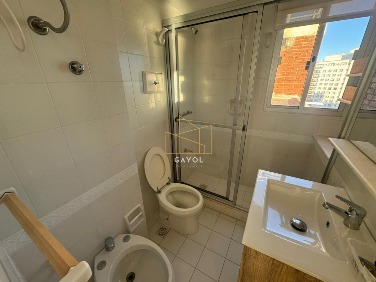 Apartamento ID.1071 - Penthouse en alquiler temporal, 3 dormitorios, parada 1 playa mansa, Punta del Este