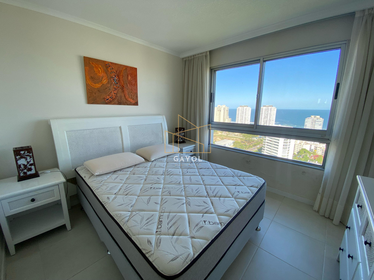Apartamento ID.1256 - Penthouse en alquiler anual, Playa Brava Punta del Este