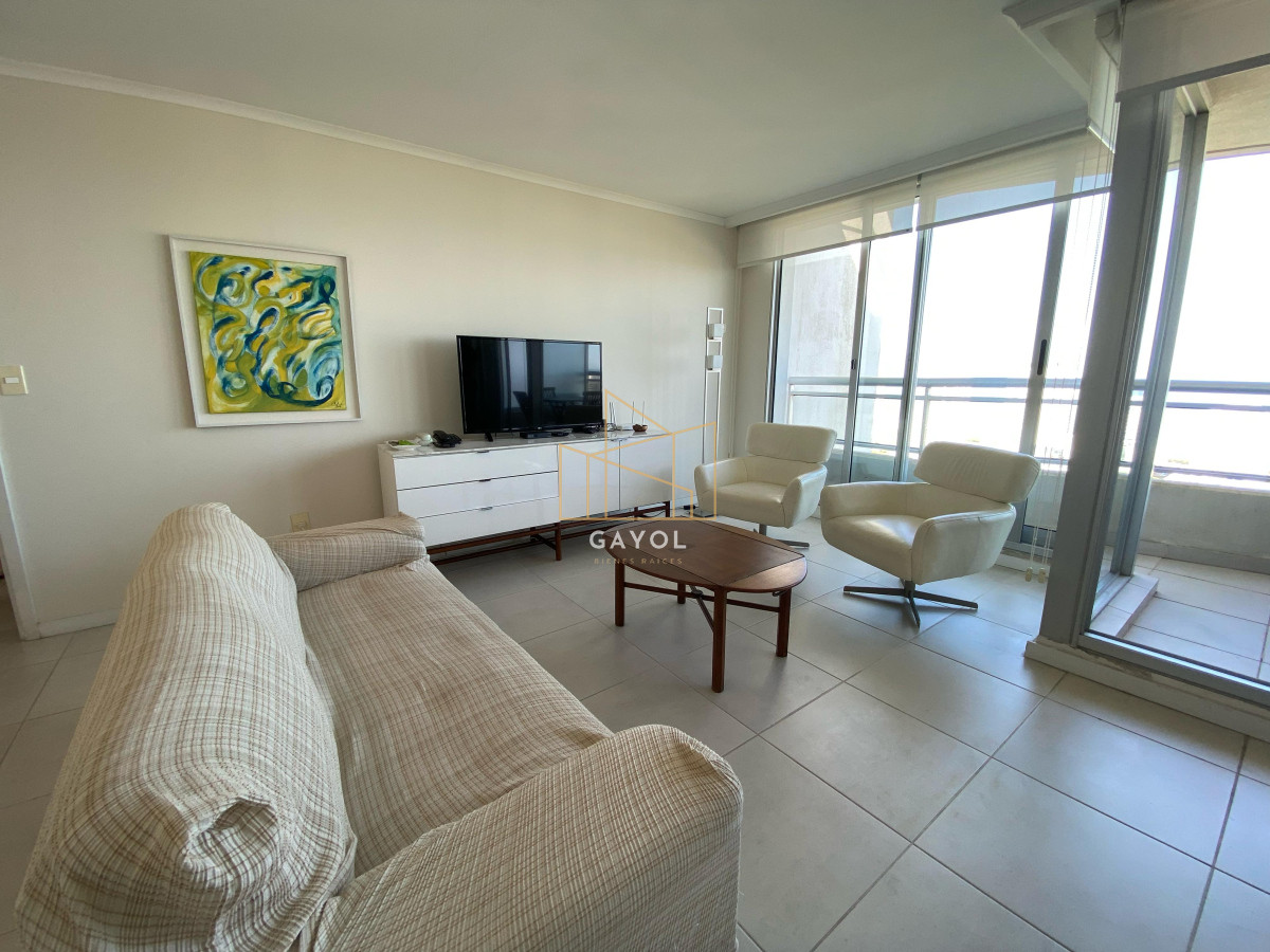 Apartamento ID.1256 - Penthouse en alquiler anual, Playa Brava Punta del Este