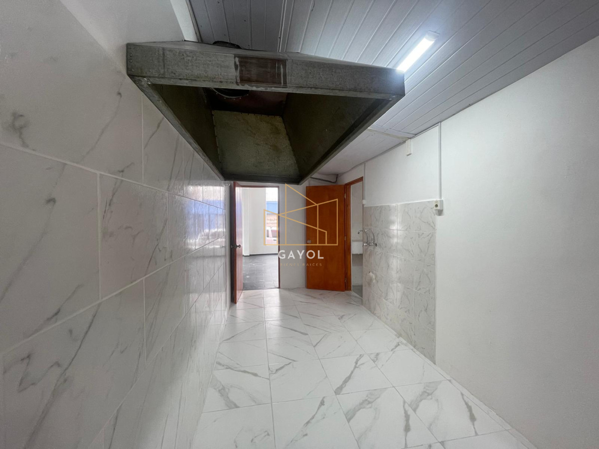 Local Comercial ID.1255 - VENTA Y ALQUILER ANUAL DE LOCAL COMERCIAL, CENTRO DE MALDONADO