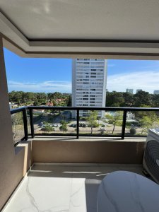 Apartamento en alquiler anual, 2 dormitorios, 2 baños, Parada 15, Punta del Este