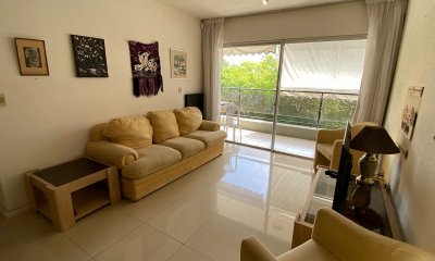 Venta amplio departamento de 4 dormitorios