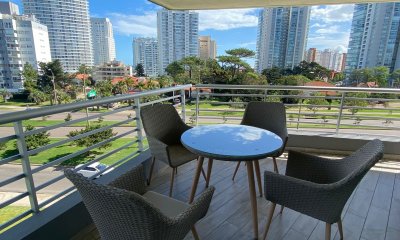 Venta apartamento dos dormitorios excelente ubicación  playa mansa