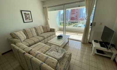 Apartamento en alquiler de 2 dormitorios en Punta del Este, Brava
