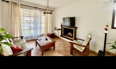 Casa en venta de 3 dormitorios, Altos del Pinar