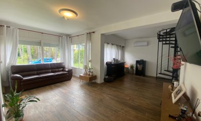 Vendo casa de 3 dormitorios en Playa Mansa, Punta del Este