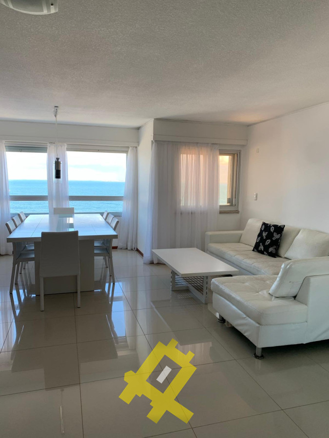 Apartamento ID.102 - Hermoso Apartamento con vista a Playa Brava