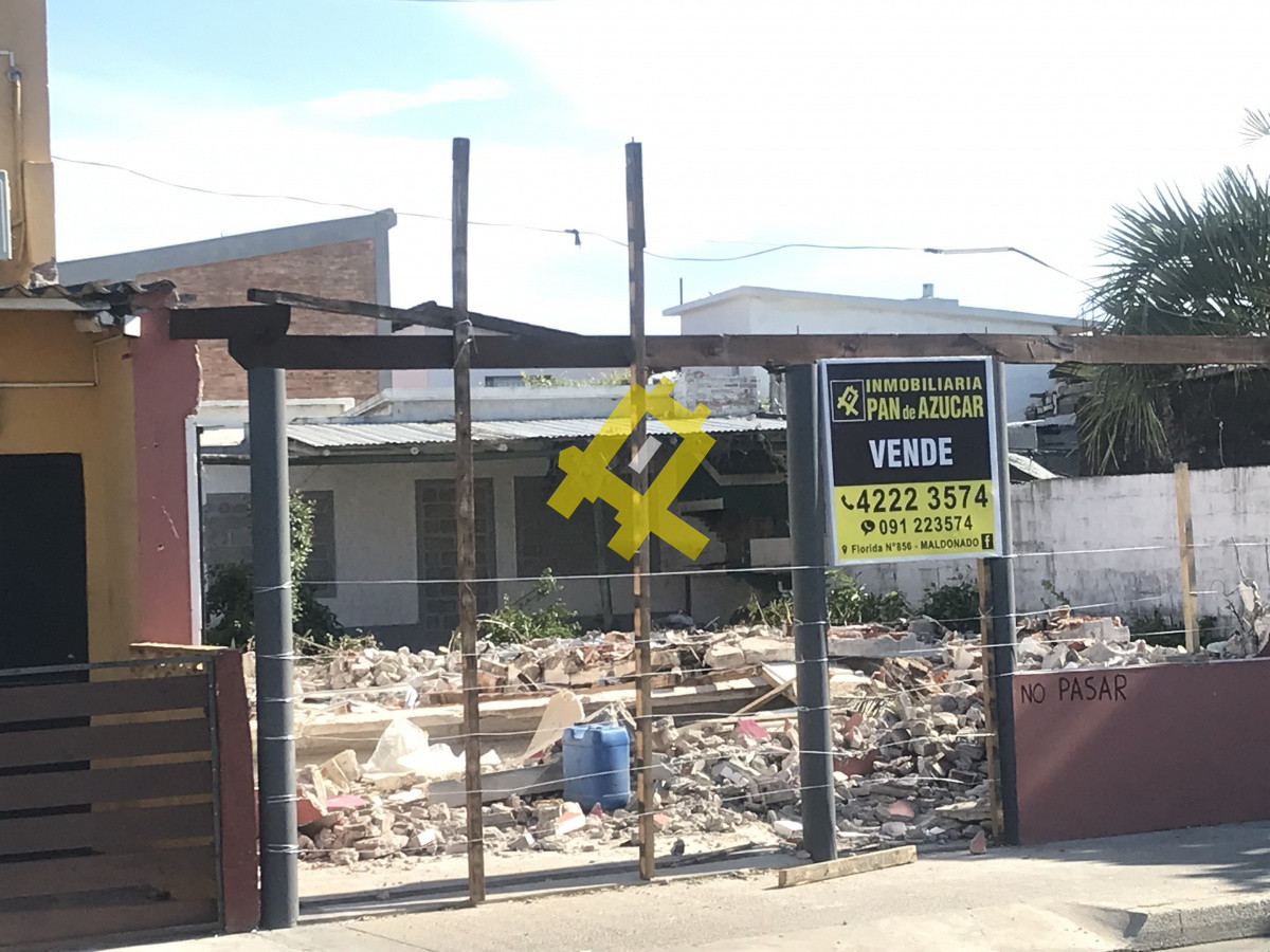 Casa ID.17 - Casa sobre importante Avenida de Maldonado 