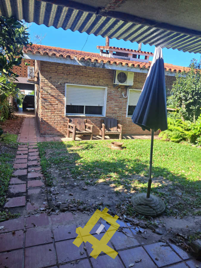 Casa ID.151 - Chalet en Venta barrio California Park