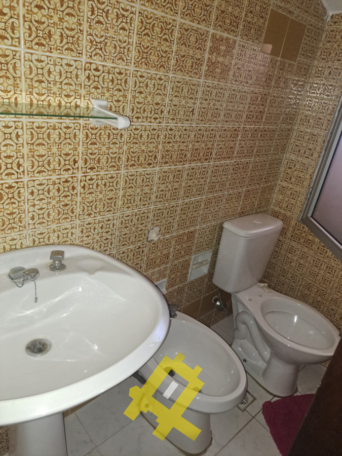 Casa ID.151 - Chalet en Venta barrio California Park