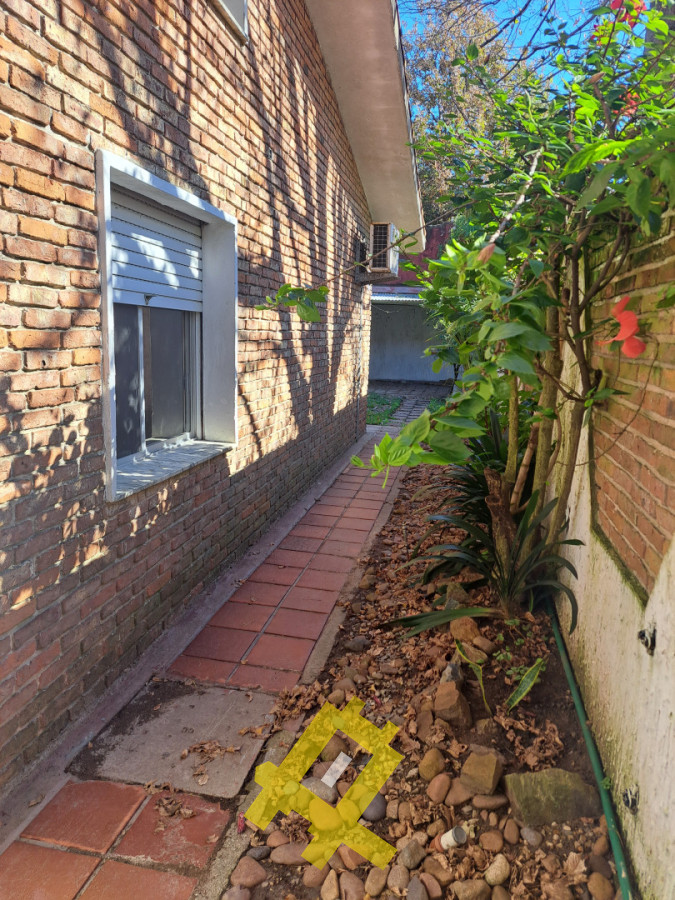 Casa ID.151 - Chalet en Venta barrio California Park