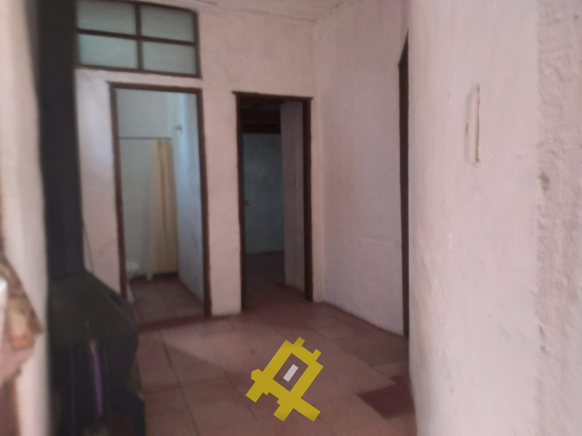 Casa ID.116 - Casa en Barrio Sarubi