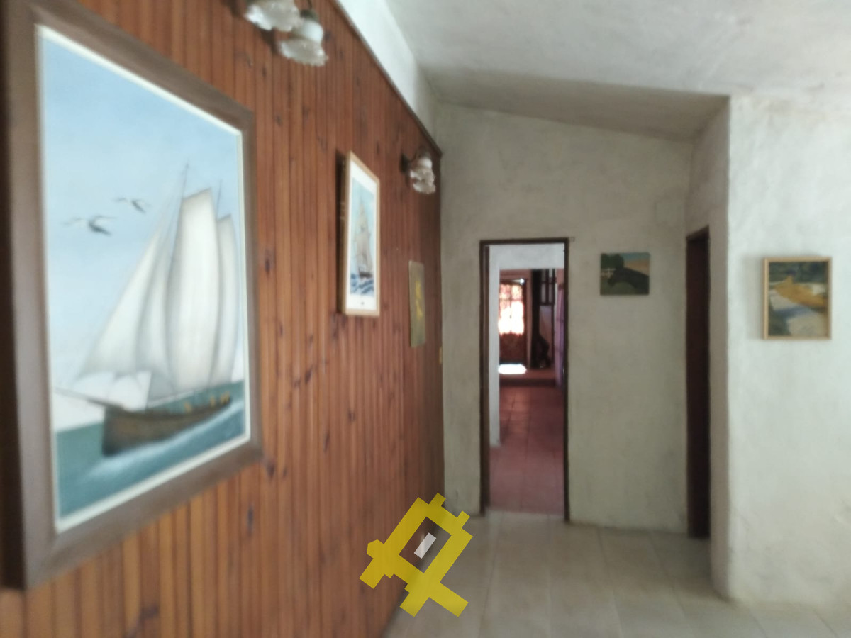 Casa ID.116 - Casa en Barrio Sarubi