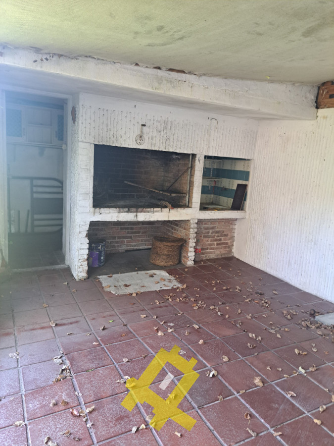 Casa ID.151 - Chalet en Venta barrio California Park