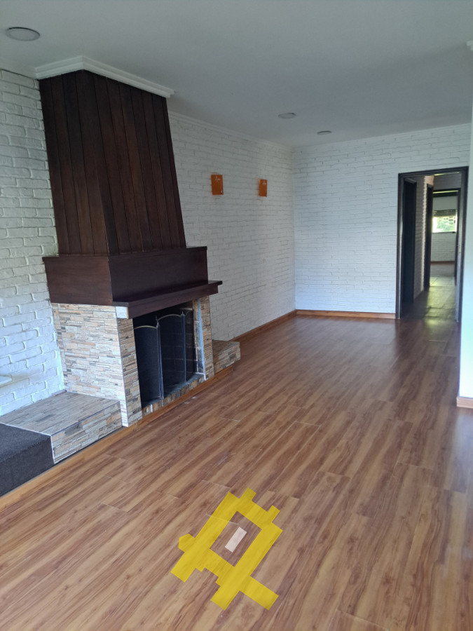 Casa ID.151 - Chalet en Venta barrio California Park