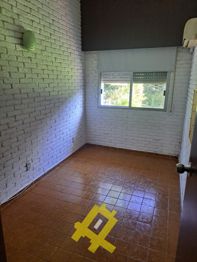 Casa ID.151 - Chalet en Venta barrio California Park