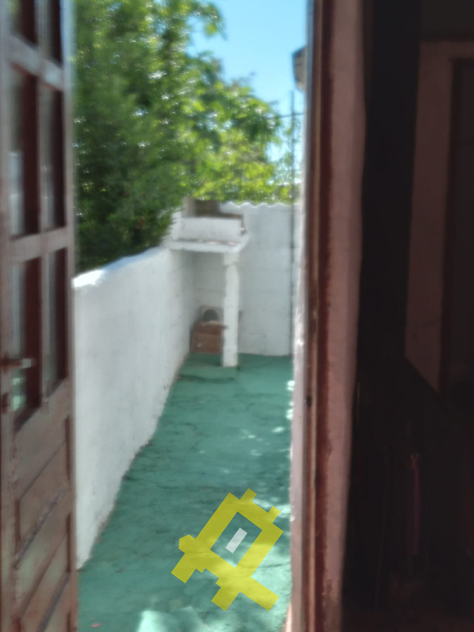Casa ID.116 - Casa en Barrio Sarubi