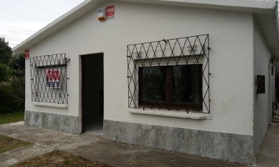 Casa 2 dormitorios , garage , deposito